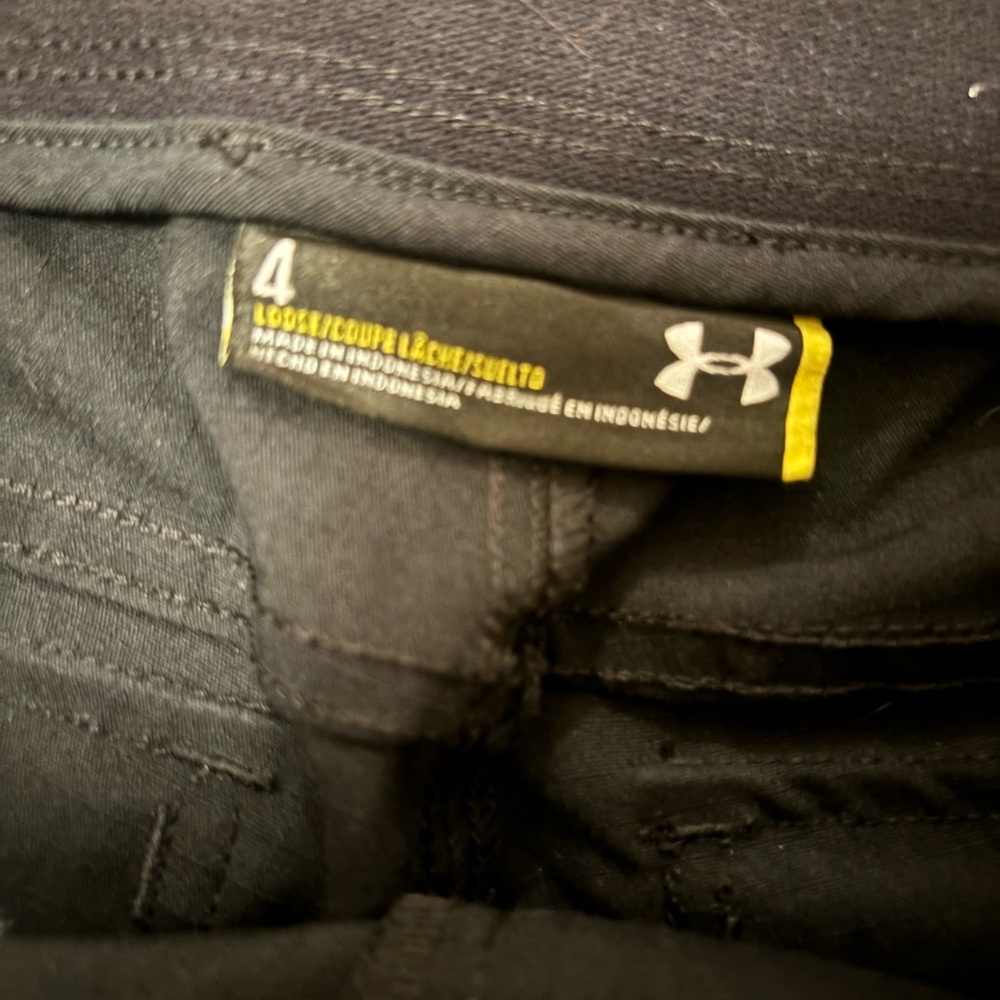 Under Armour Women’s Dark Cargo Pants - Picture 2 of 2